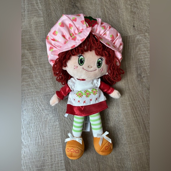 strawberry shortcake plush - Picture 1 of 2